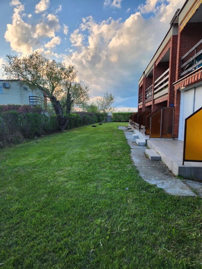Balatonic Apartman Zamárdi Exteriér fotografie